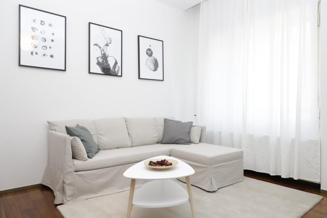 Hemeras Boutique Homes - 2 Luxury Apartments In The City Center Milan Bagian luar foto